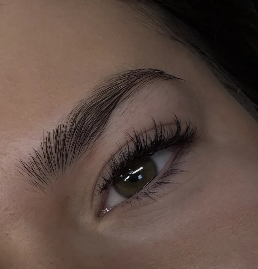 Laminacja brwi rezultat makro Glowbrow Rawa Mazowiecka