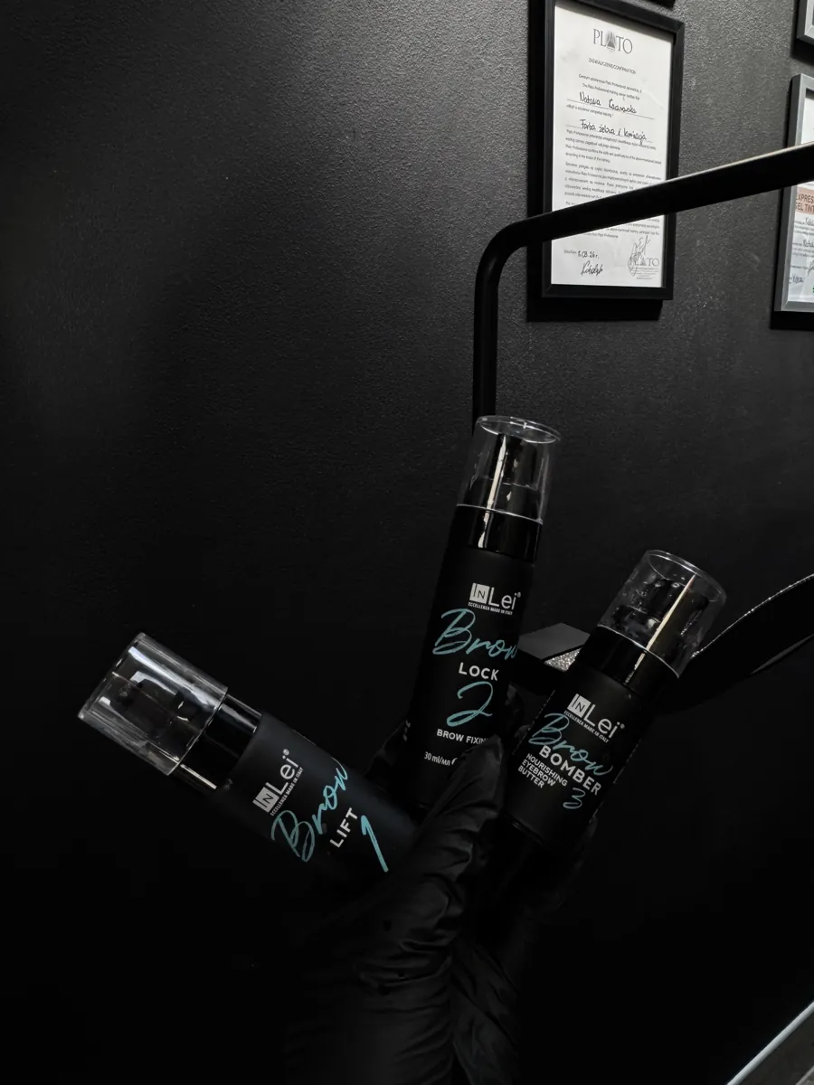 Wnętrze salonu stylizacji brwi i rzęs Glowbrow Rawa Mazowiecka