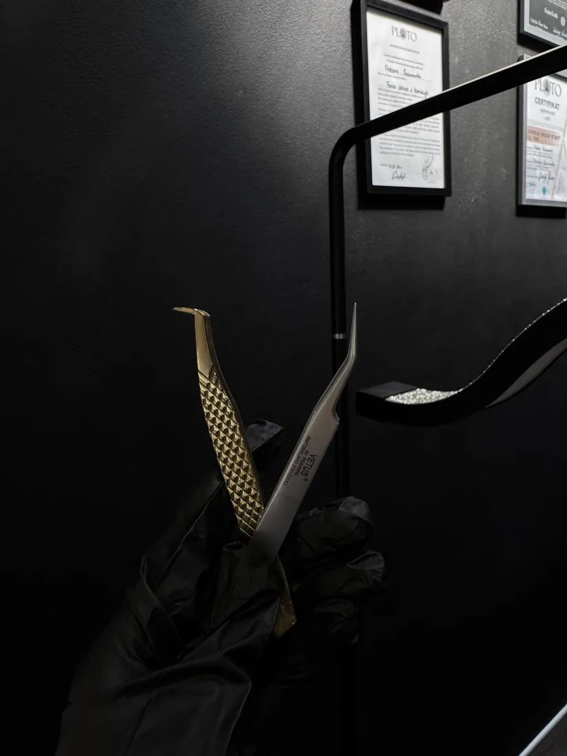 Narzędzia i detale stanowiska Glowbrow Rawa Mazowiecka